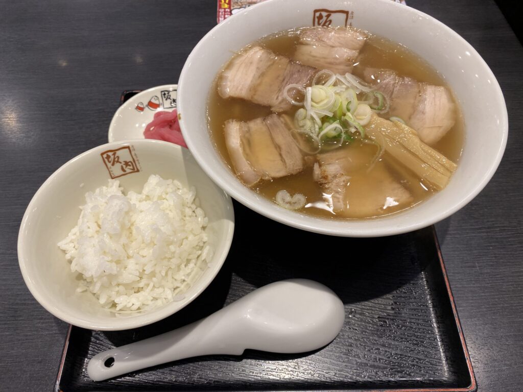 喜多方ラーメンと半ライス