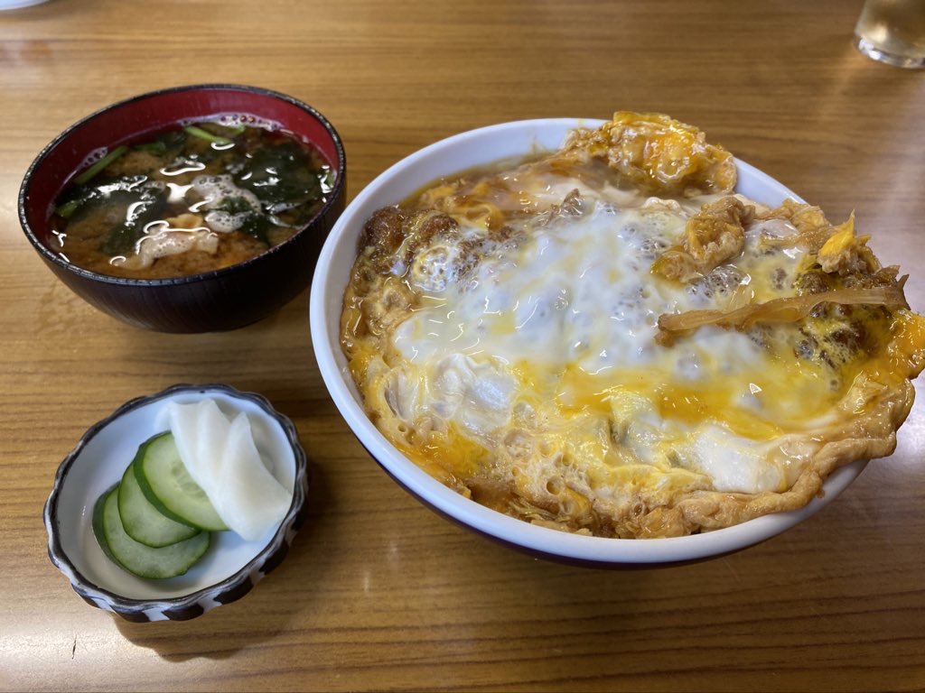 三好弥　カツ丼