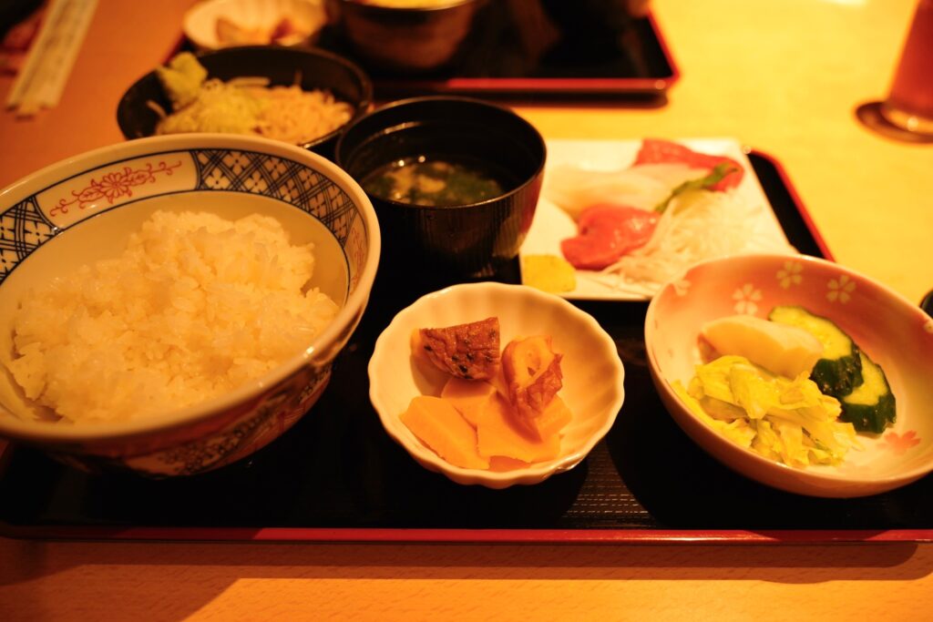 朝日屋　刺身定食