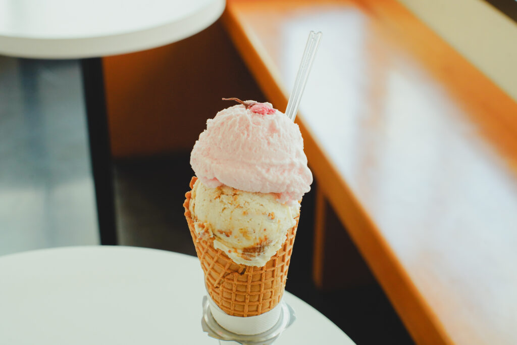 BIG BABY ICE CREAM　アイスダブル
