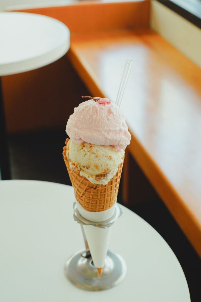 BIG BABY ICE CREAM　アイスクリーム・ダブル