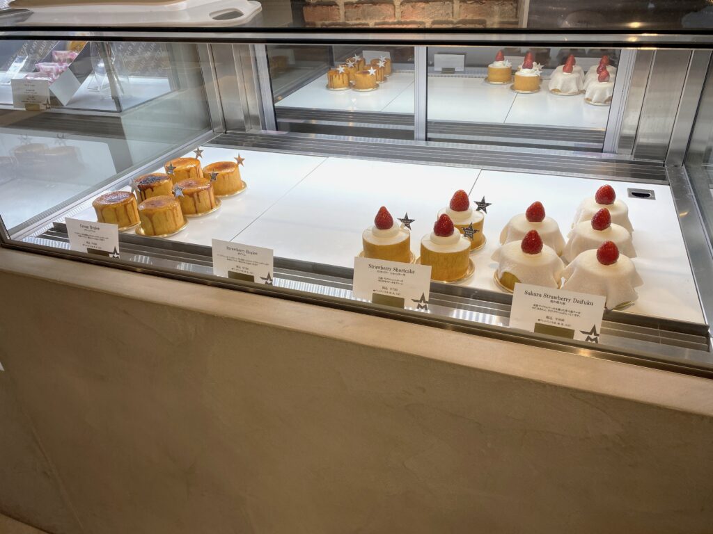 MYSTAR BASE ケーキ