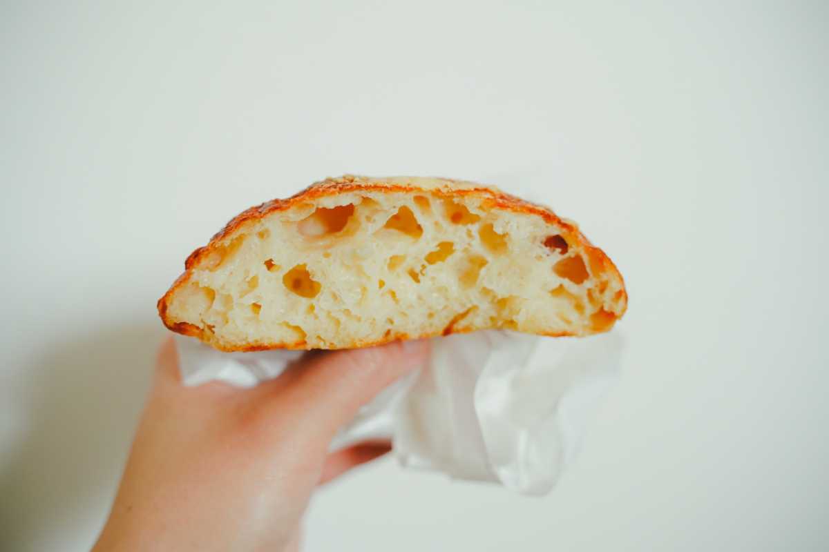 ソングバードベーカリー チーズのパン 断面