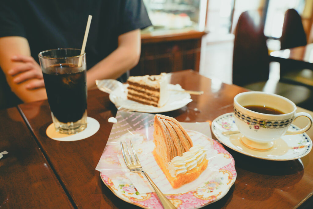 楡　食事風景