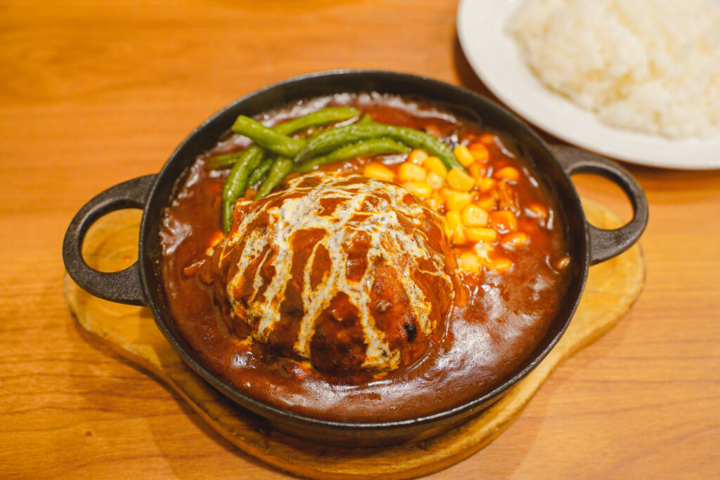 モンブラン吾妻橋店　ハンバーグシチュー