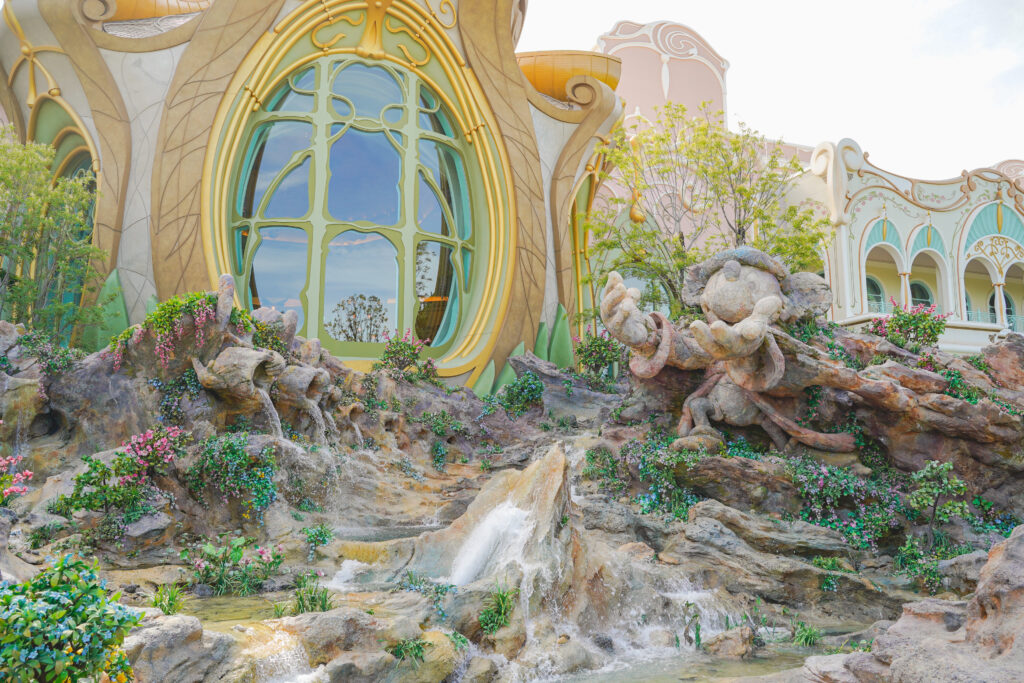 東京ディズニーシー ファンタジースプリングスのミッキーの岩