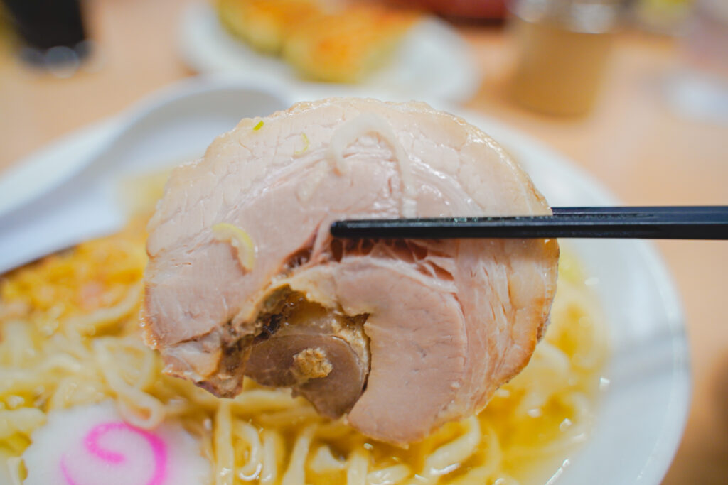 にっ田屋 チャーシュー箸上げ