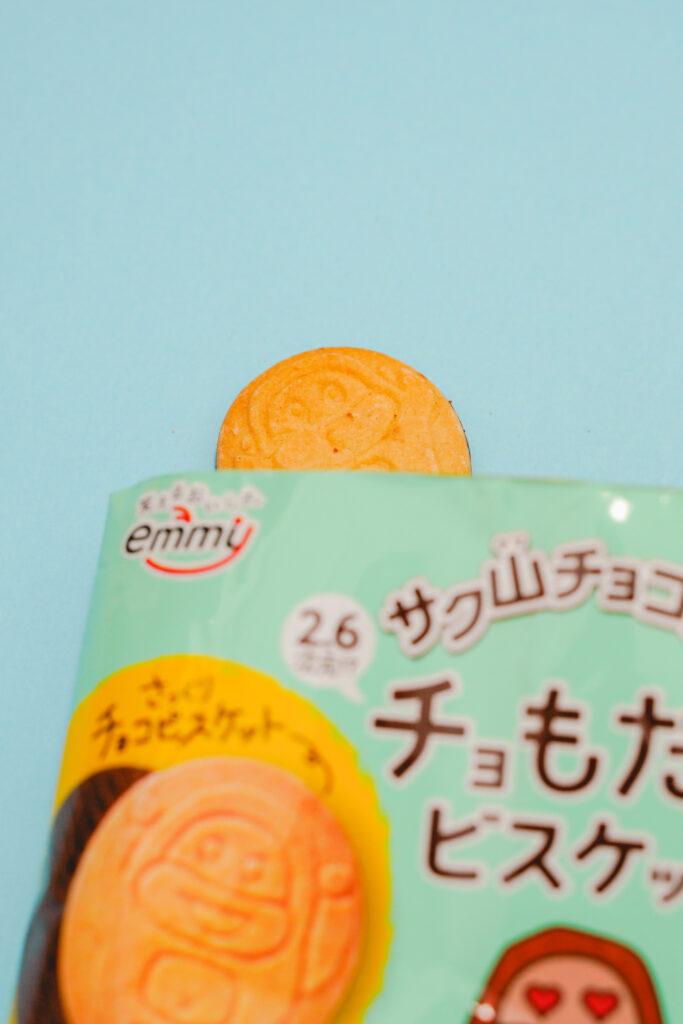 チョもだちビスケット　ビスケット拡大