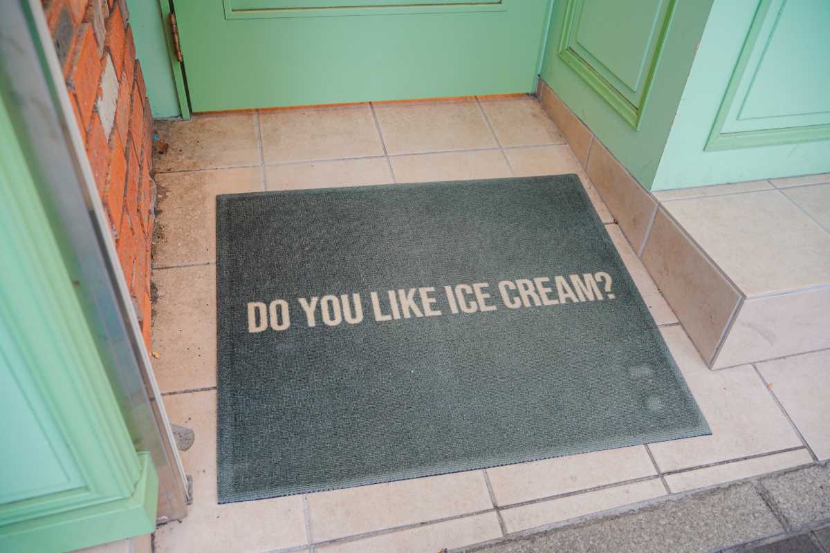 ミリオンダラーアイスクリームパーラー フロアマット