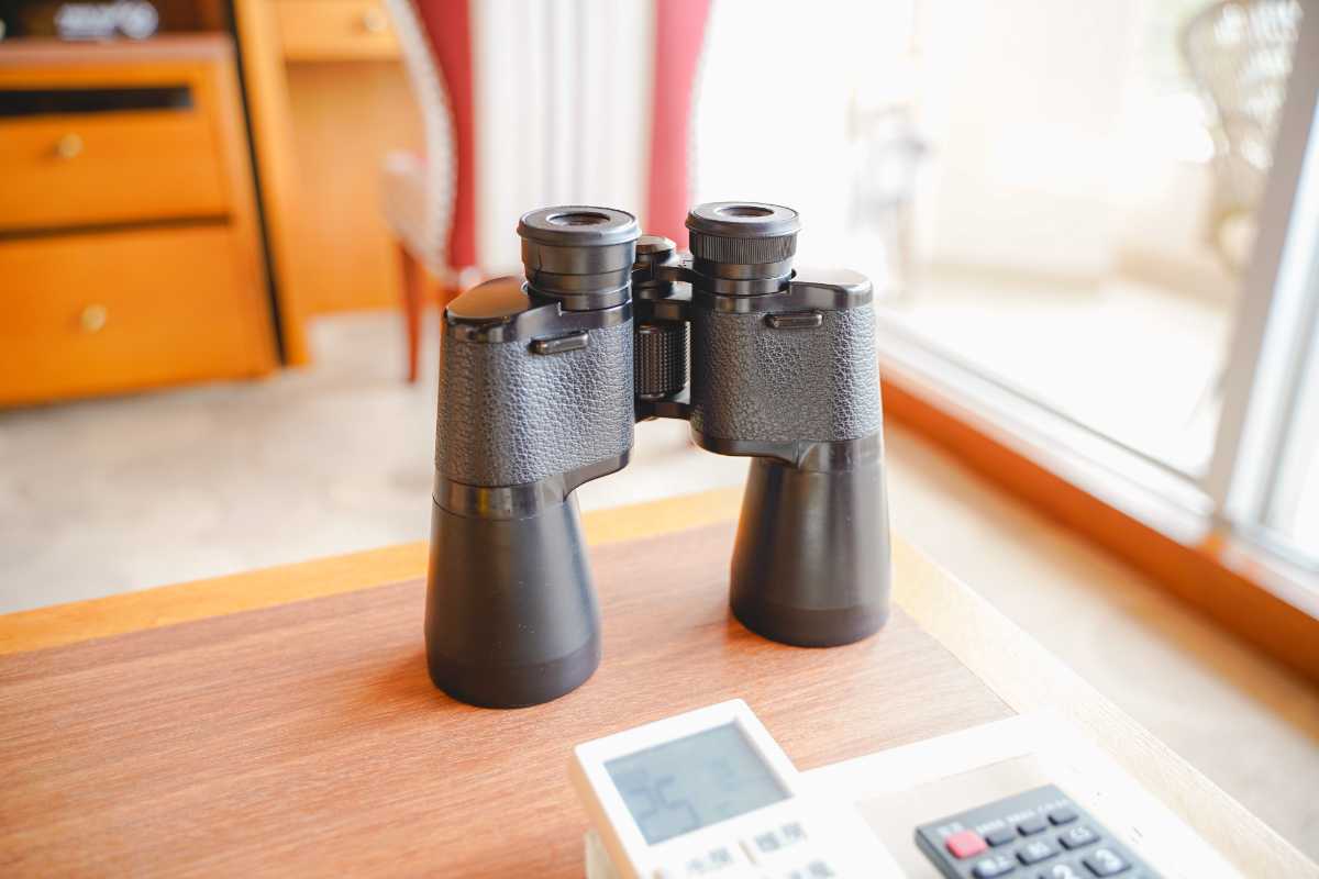 ラビスタ横須賀観音崎テラス　客室に置かれた双眼鏡