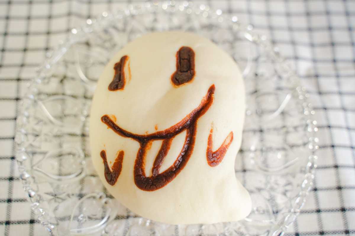 おばけパン 別アングル
