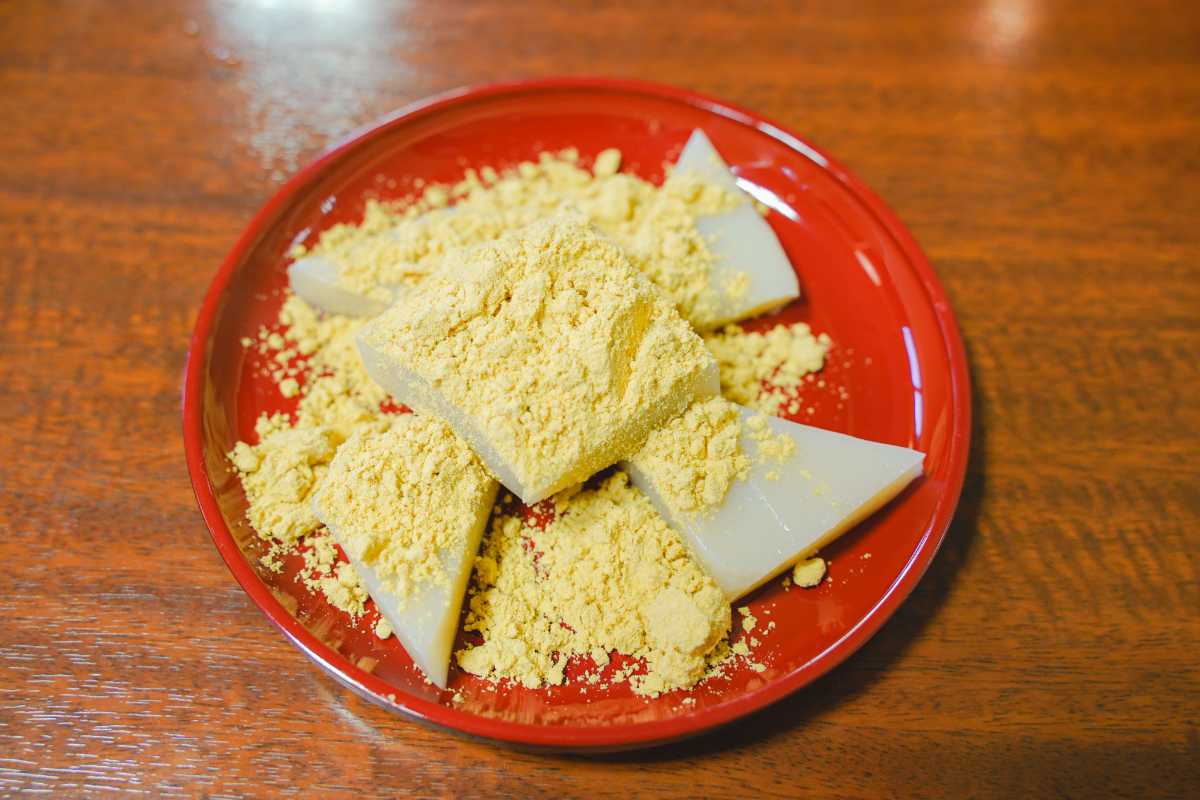 池田屋　久寿餅きなこかけ