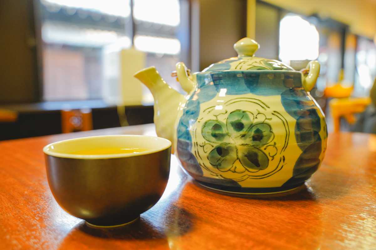 池田屋　サービスのお茶