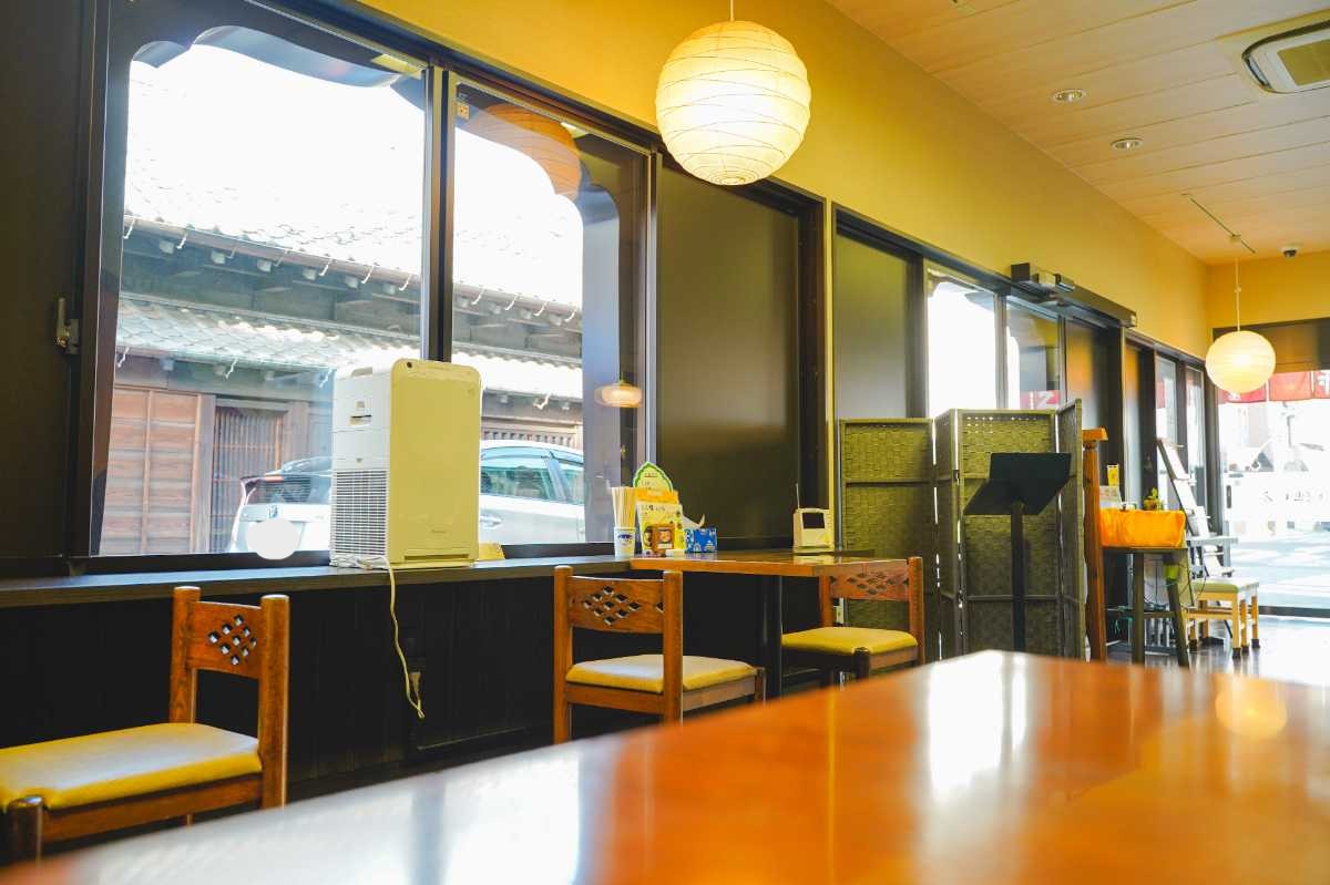 池田屋　店内