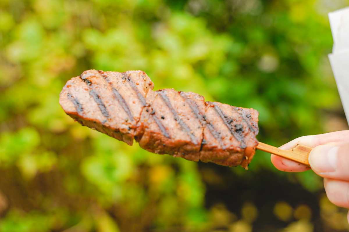 OTAふれあいフェスタ　矢澤精肉店のステーキ串
