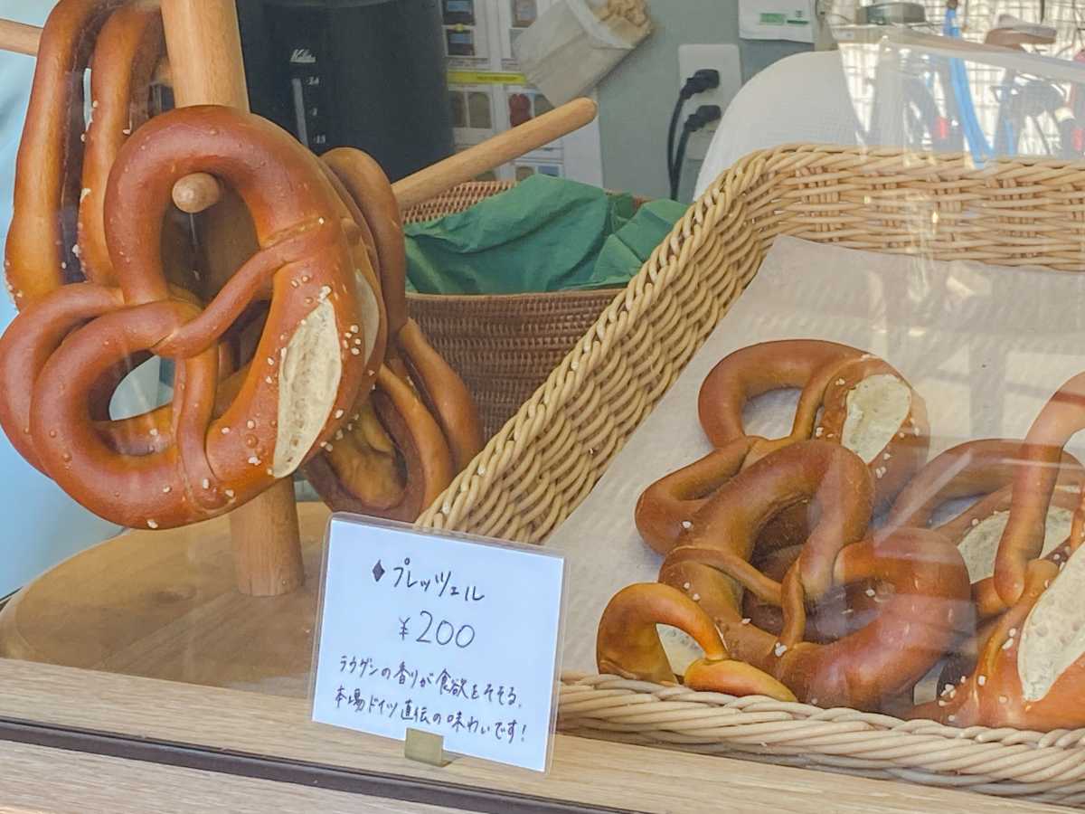 ブッツサンドウィッチ東京工場店　金曜・土曜限定のプレッツェル