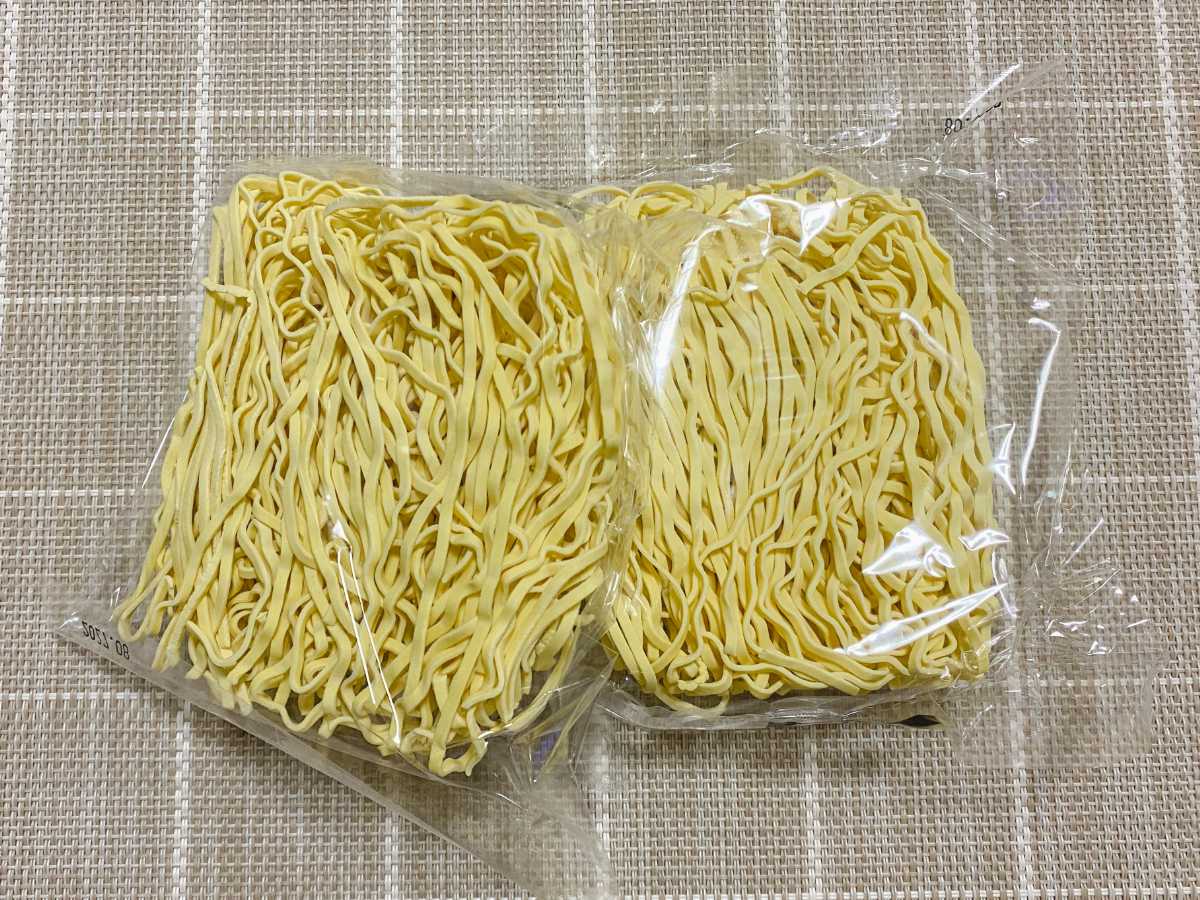 富山ブラックらーめん　乾麺