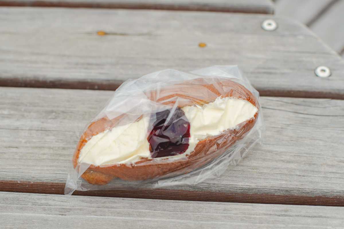 とよしまベーカリー 黒糖パン1