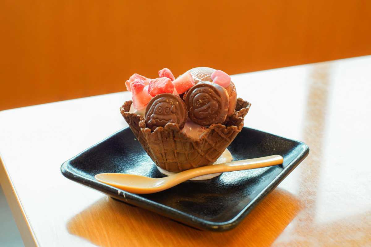 スシロー×サク山チョコ次郎　チョコジローのワッフルボウル