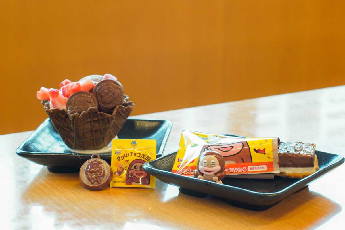 スシロー×サク山チョコ次郎　集合写真