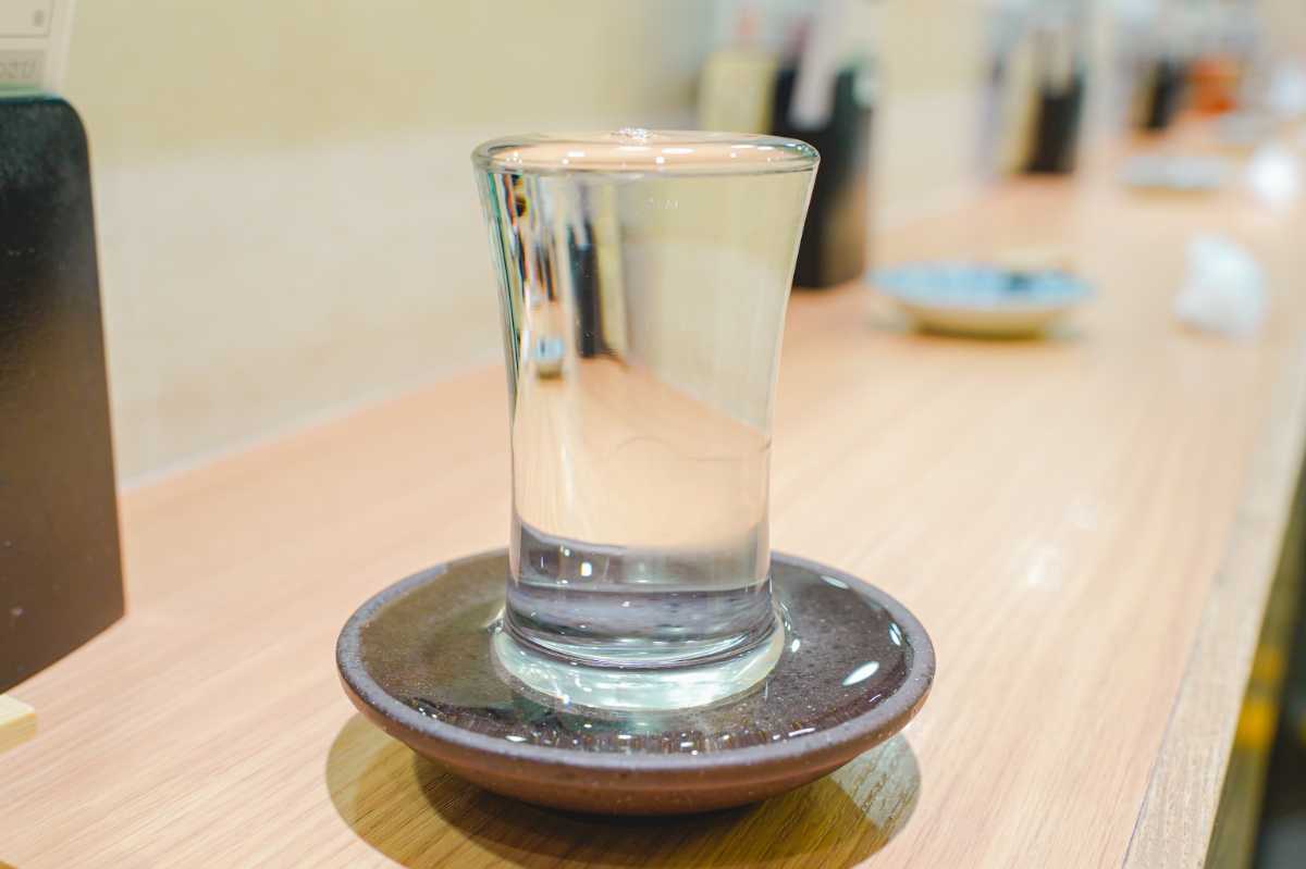 根室花まる 立ち食い寿司 北の勝