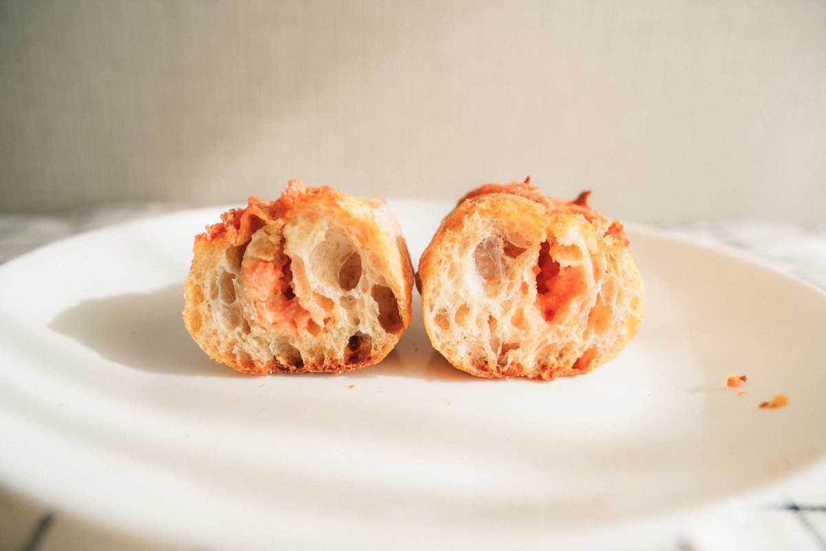 ひよこぱん　明太子バターバゲット　断面