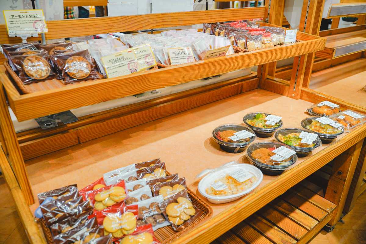 どまんなかたぬま　朝採り館　弁当１