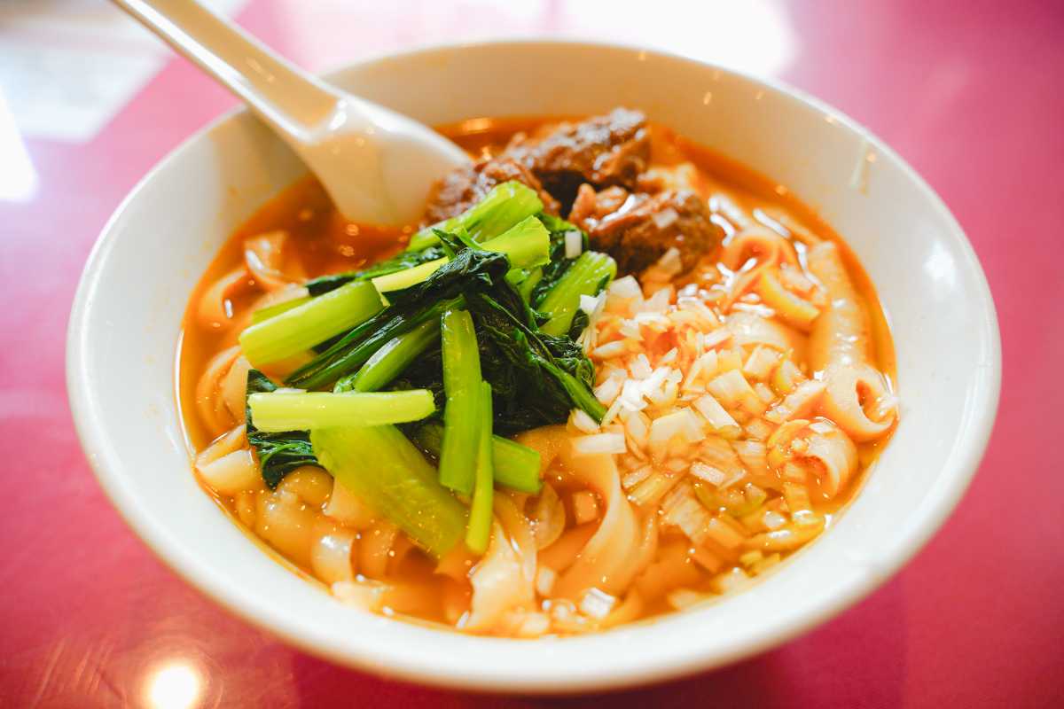 京華樓　牛バラ刀削麺