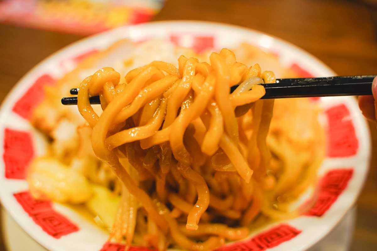 厚切り焼豚のバミ郎そば　ワシワシ麺