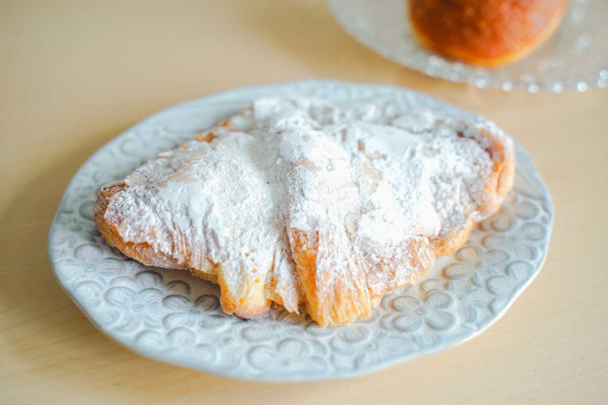 Dish Bakery Pono　クロワッサンダマンド
