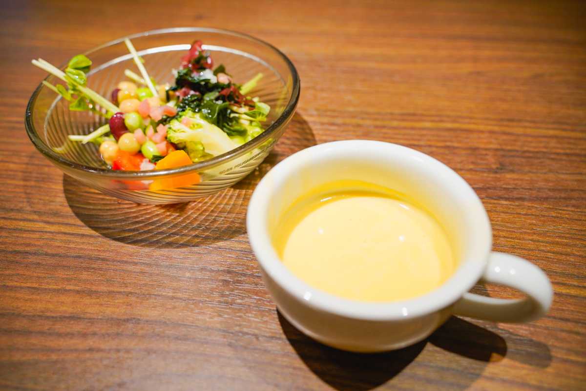 【ステーキ宮】サラダとスープ