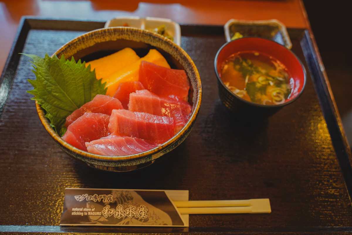 和泉水産 赤身・中トロ丼