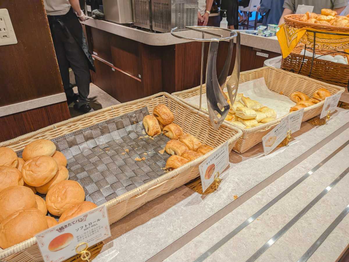 名古屋ビーズホテル　朝食ブッフェ台２